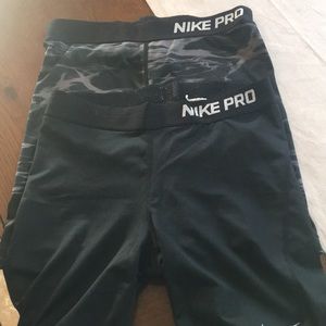 Women’s Nikepro compression shorts (medium length)